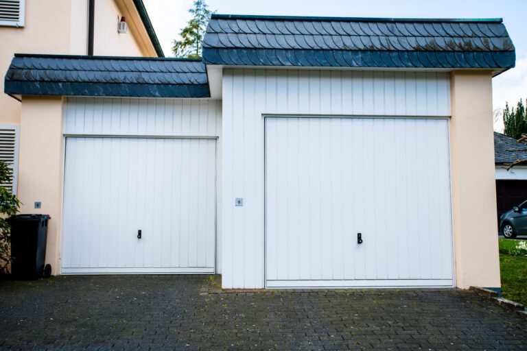 garage door servicing